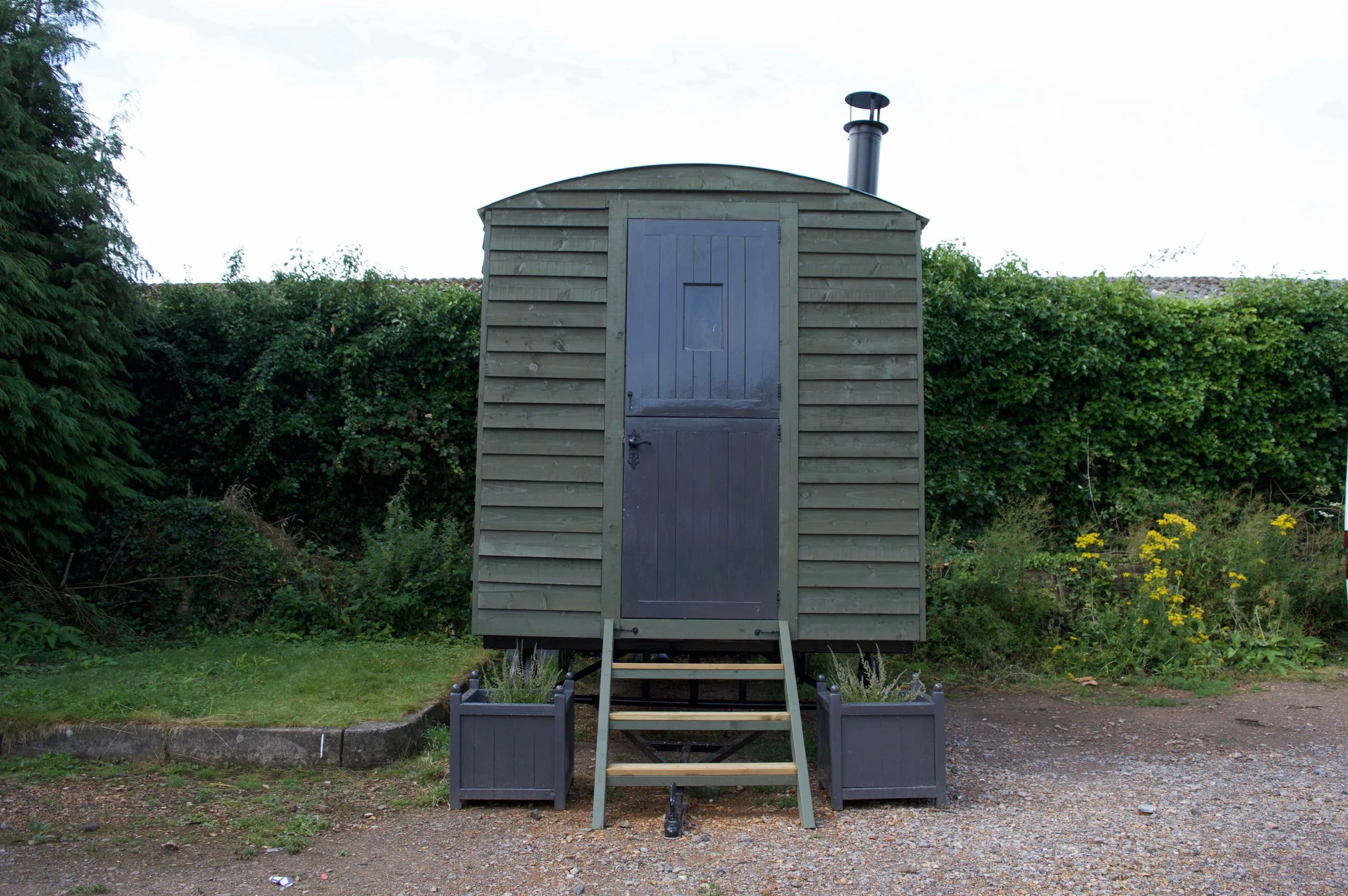 shepherds hut steps