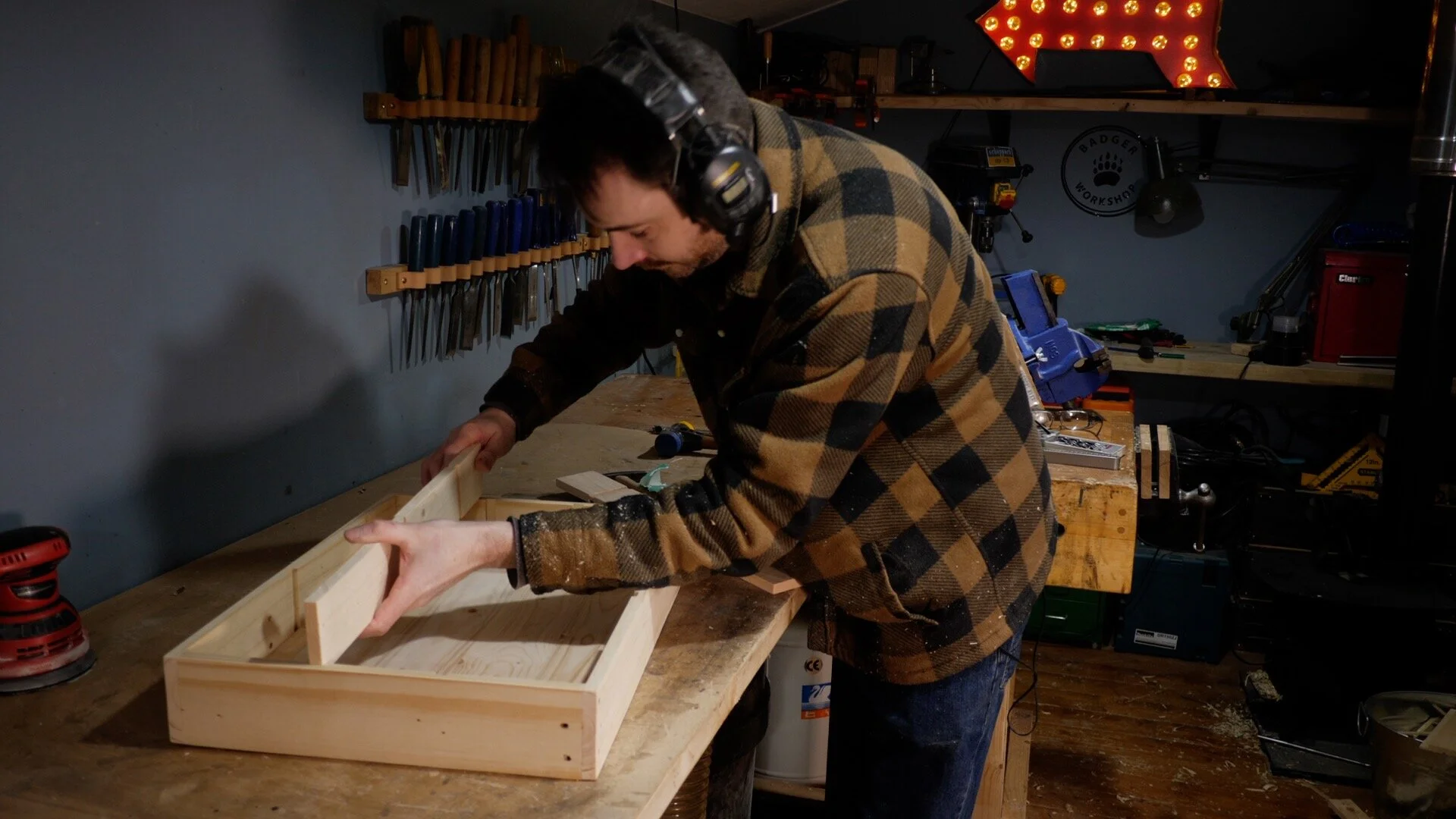 fitting internal dividers .jpg