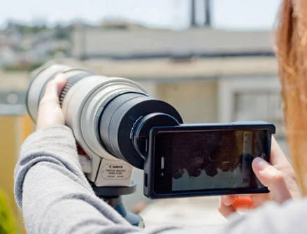 A smart phone camera extension 