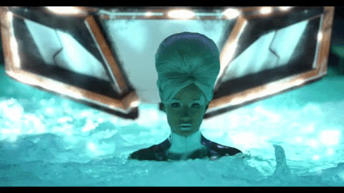 iggy-pool.gif
