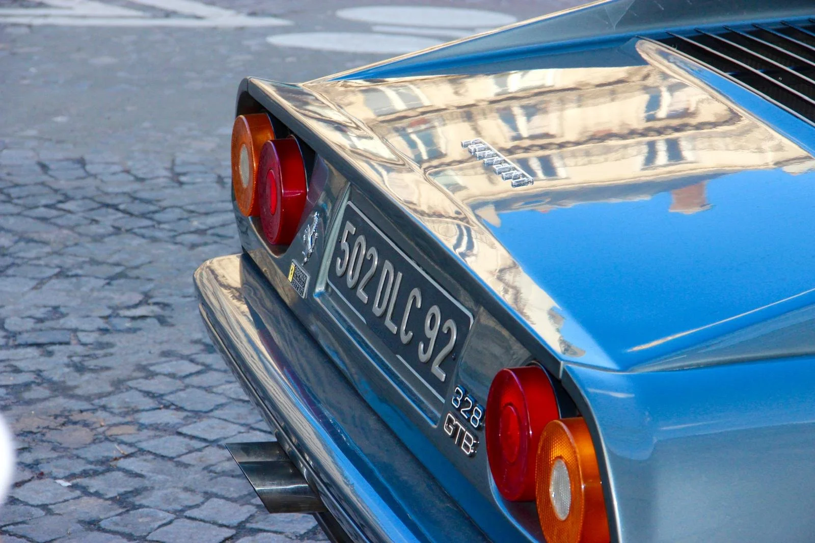 christophe-ducros-car-photography-bilingual-copywriter.jpeg