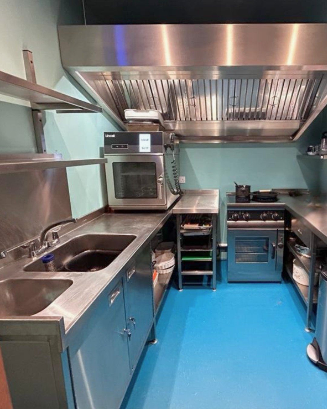 Old but Gold 🥇 Helping St. Peter&rsquo;s Church ⛪ turn their caf&eacute; into a pro kitchen at the heart of their community. ☕

Two years of planning, smart design, &amp; expert ventilation 💨 with heritage at its core. ⛪ From hands-on equipment tri