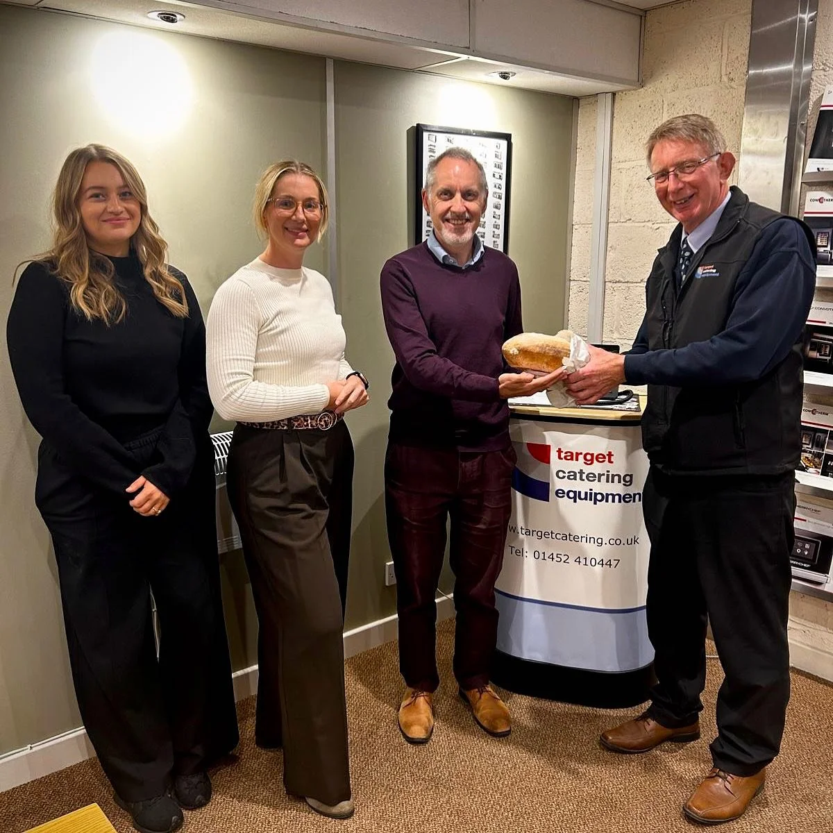 Will business guru of randallandpayne puts a new spin on #SourDoughSeptember with the Target Team #RealBread #FoodForThought baked by David!
.
#sourdoughseptember #sourdough @realbreadcampaign #sourdoughselfie #wearerealbread #commercialkitchen #sust