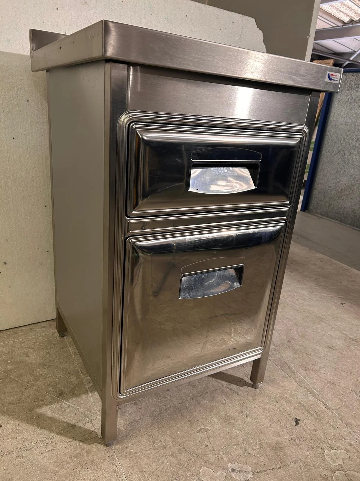 Stainless Steel Drawers - 601.jpg