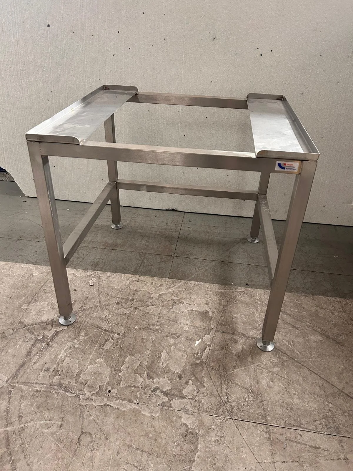 Glasswasher Stand - 603.jpg