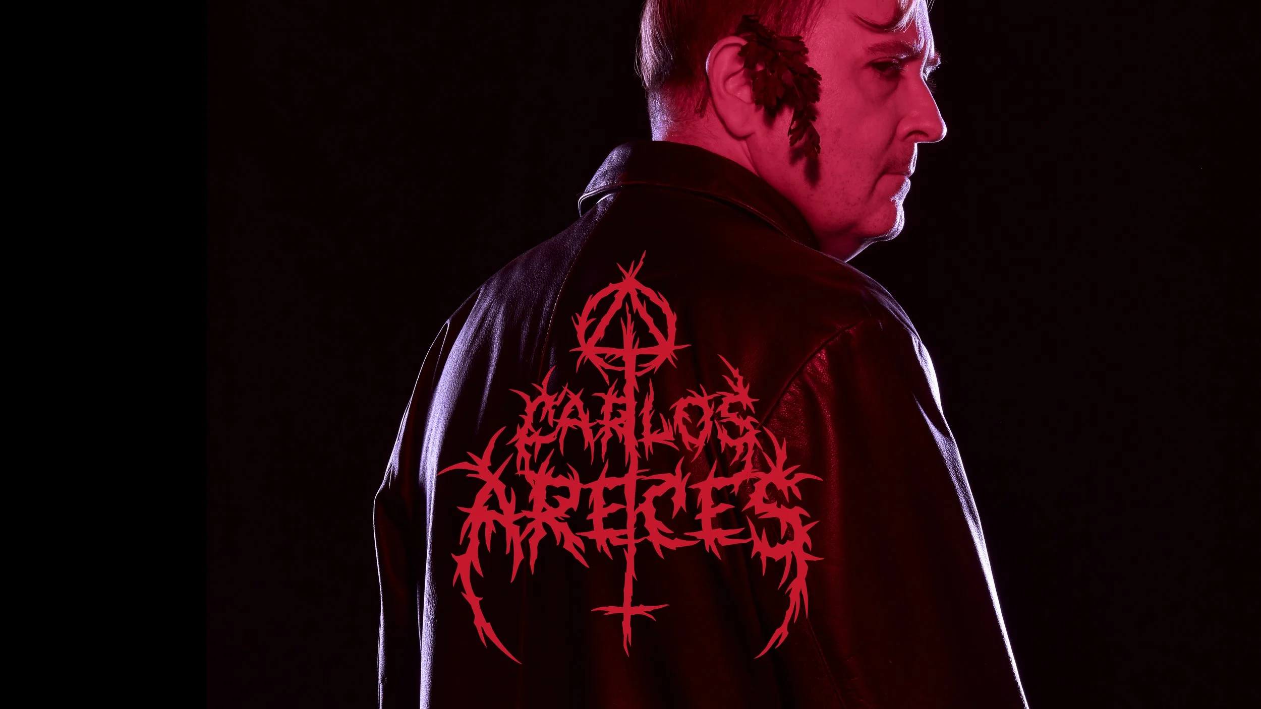 SUPERESTAR_logos personaje_rojo_0004_ajustes_filtro copia 4.jpg