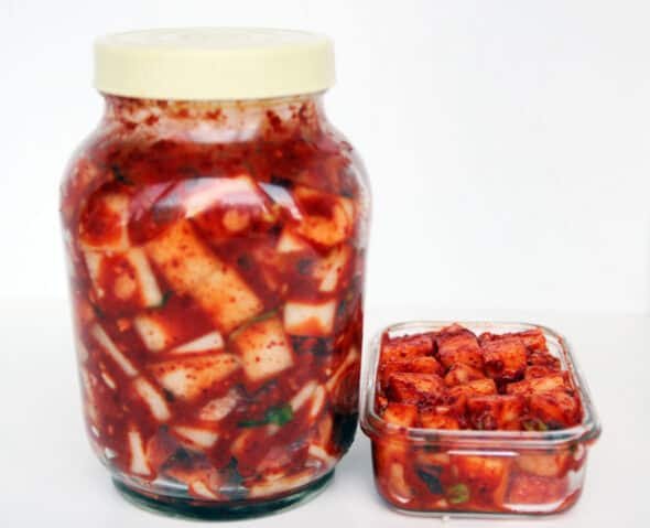 Kkakdugi (Cubed Radish Kimchi)