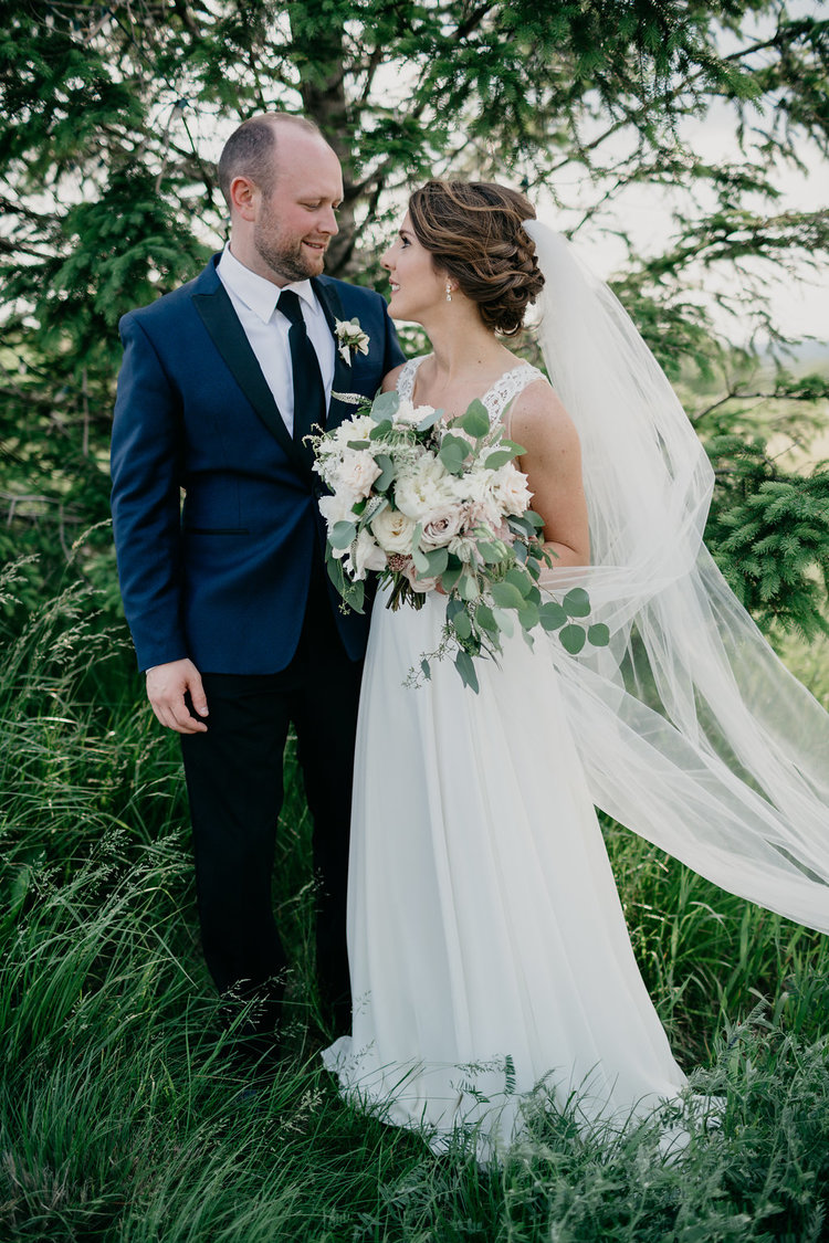 Golf Club boston wedding bridal bouquet white blush greens boutonniere.jpg