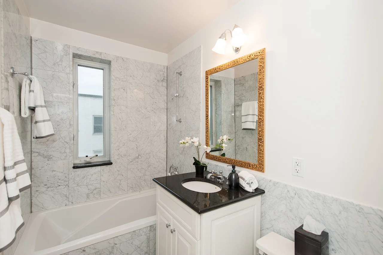 Hall Full Bathroom