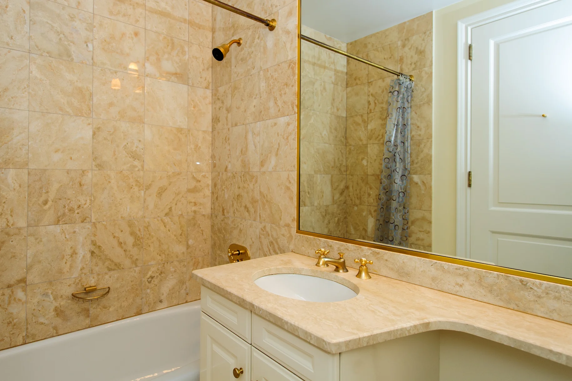Bedroom Two En Suite Bathroom