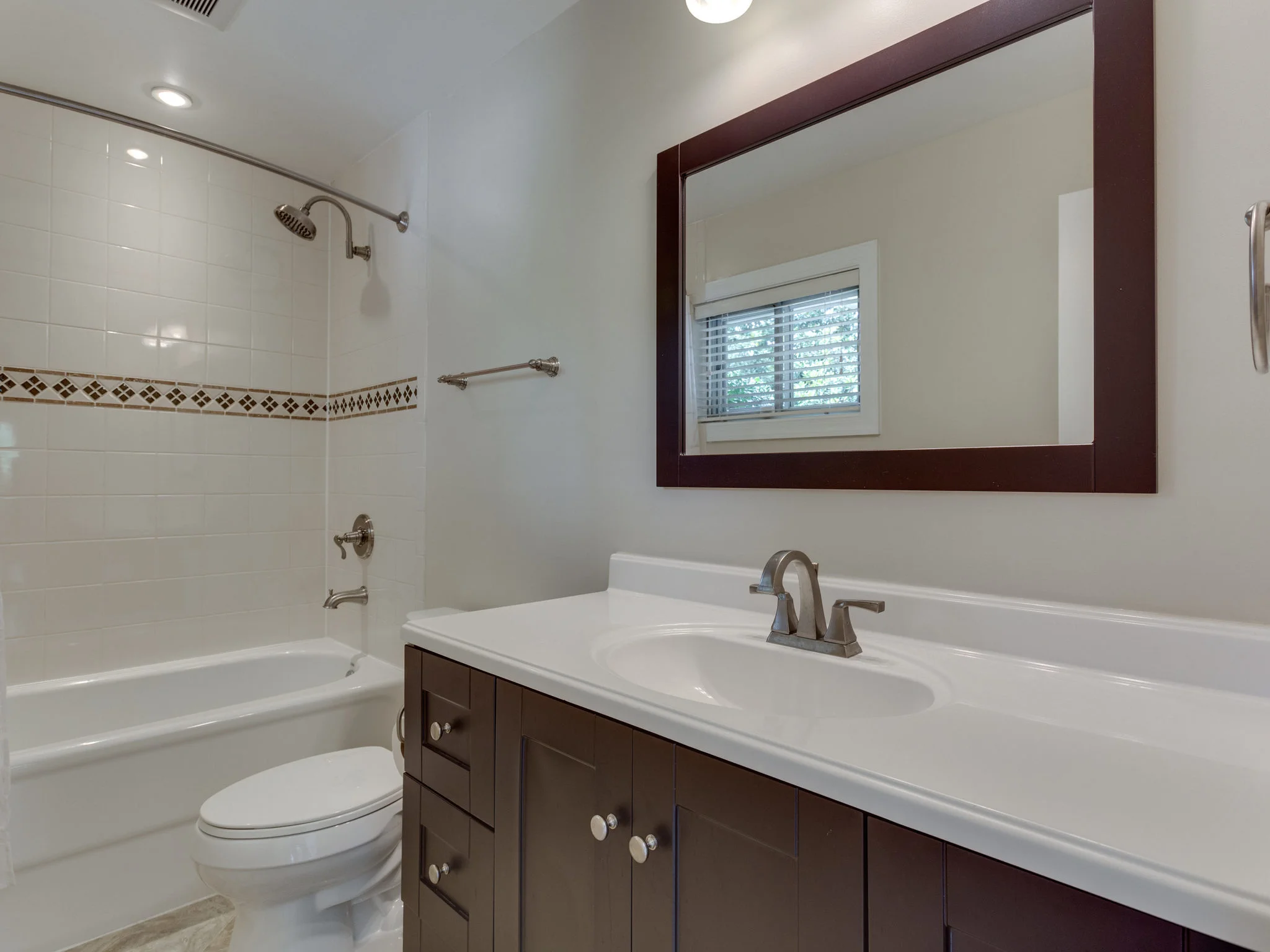 Hall Full Bathroom