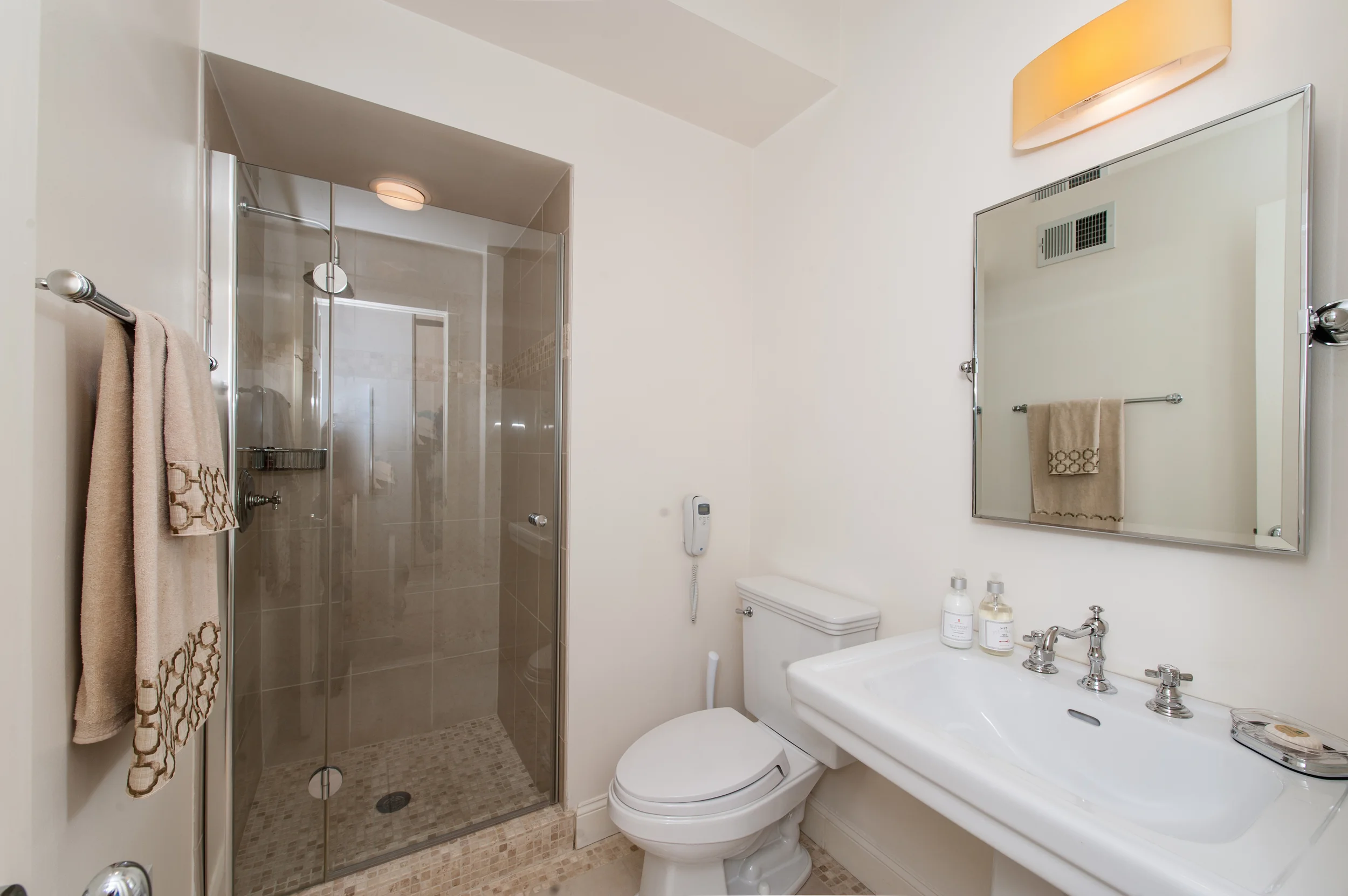 Hall Full Bathroom