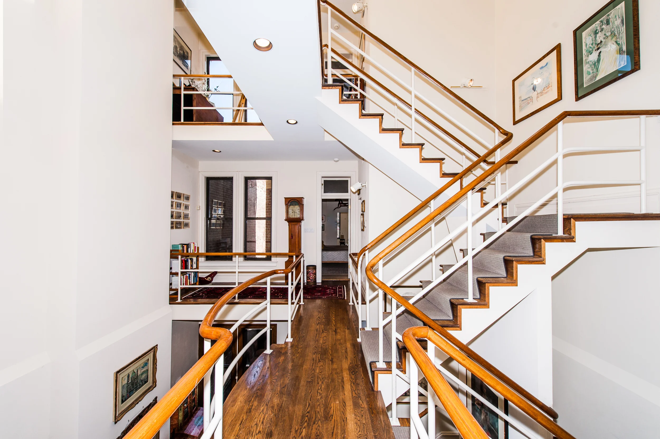 Upper Level Landing