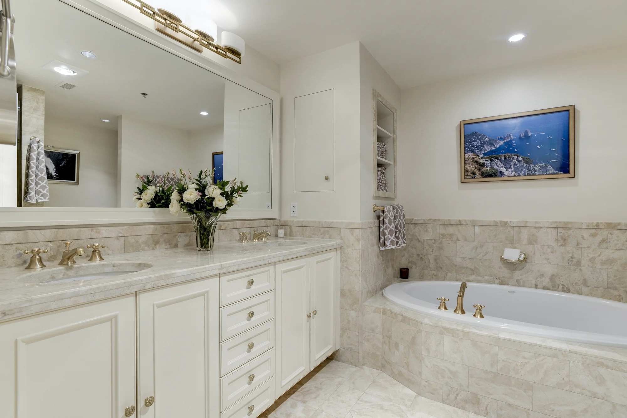 Master Bathroom with Soaking Tub & Separate Shower