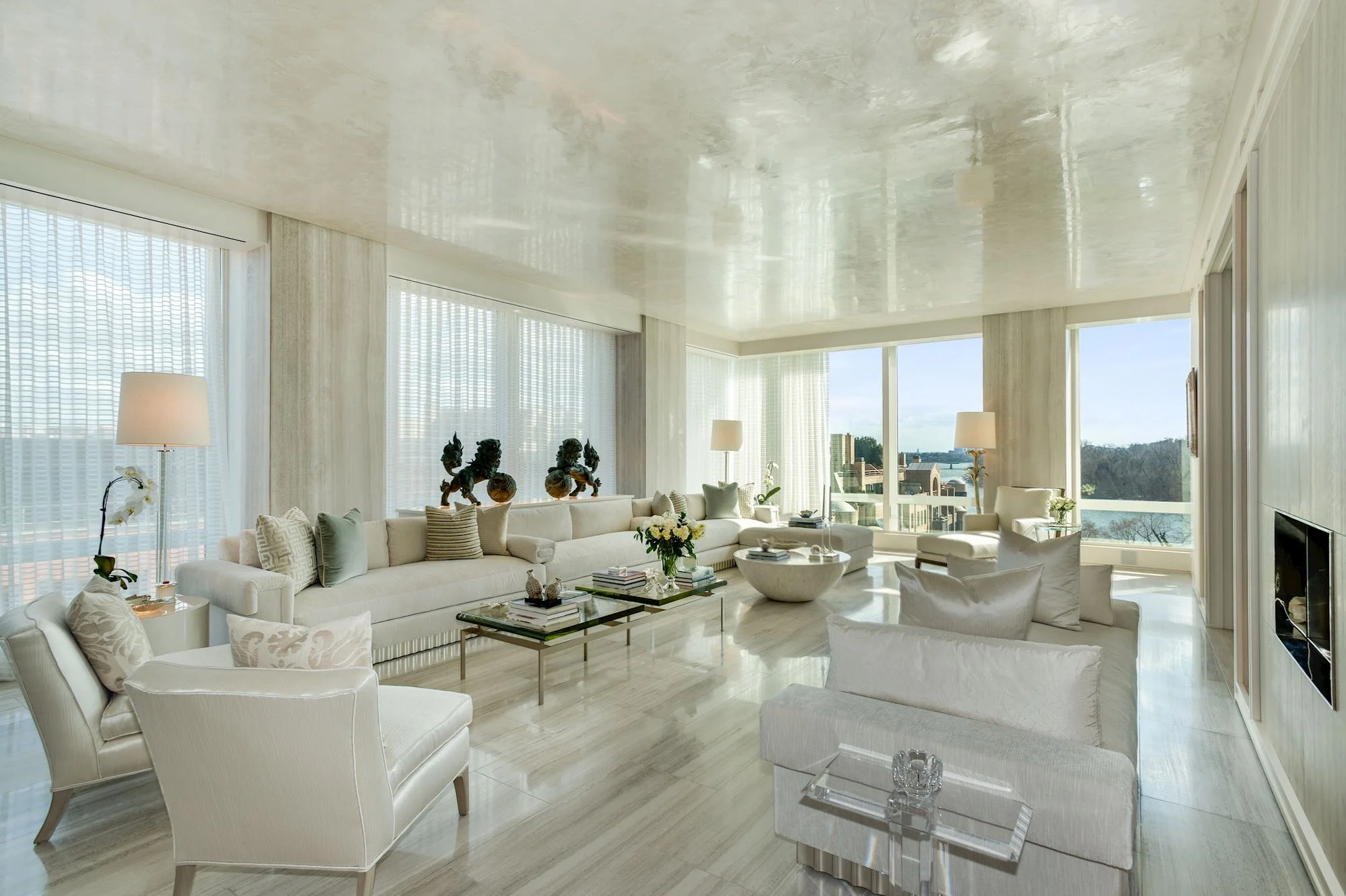 Travertine Floors and Waxed Venetian-Plaster Ceiling