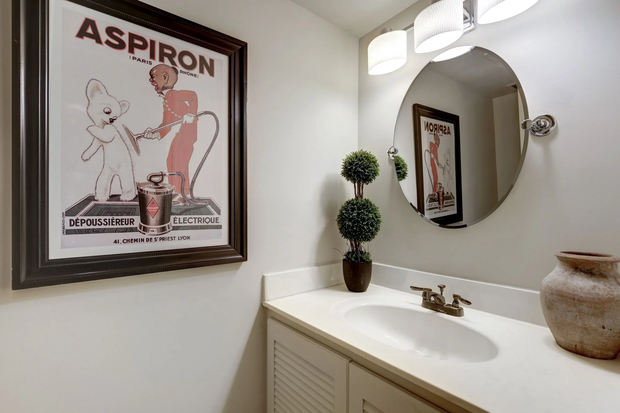 Lower Level Powder Room