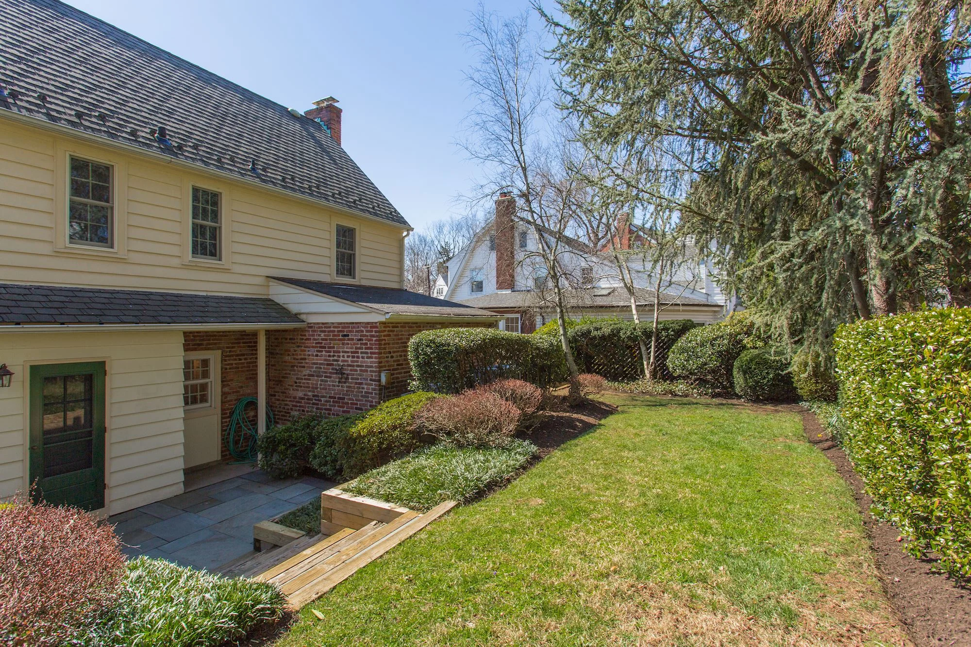 Spacious Yard
