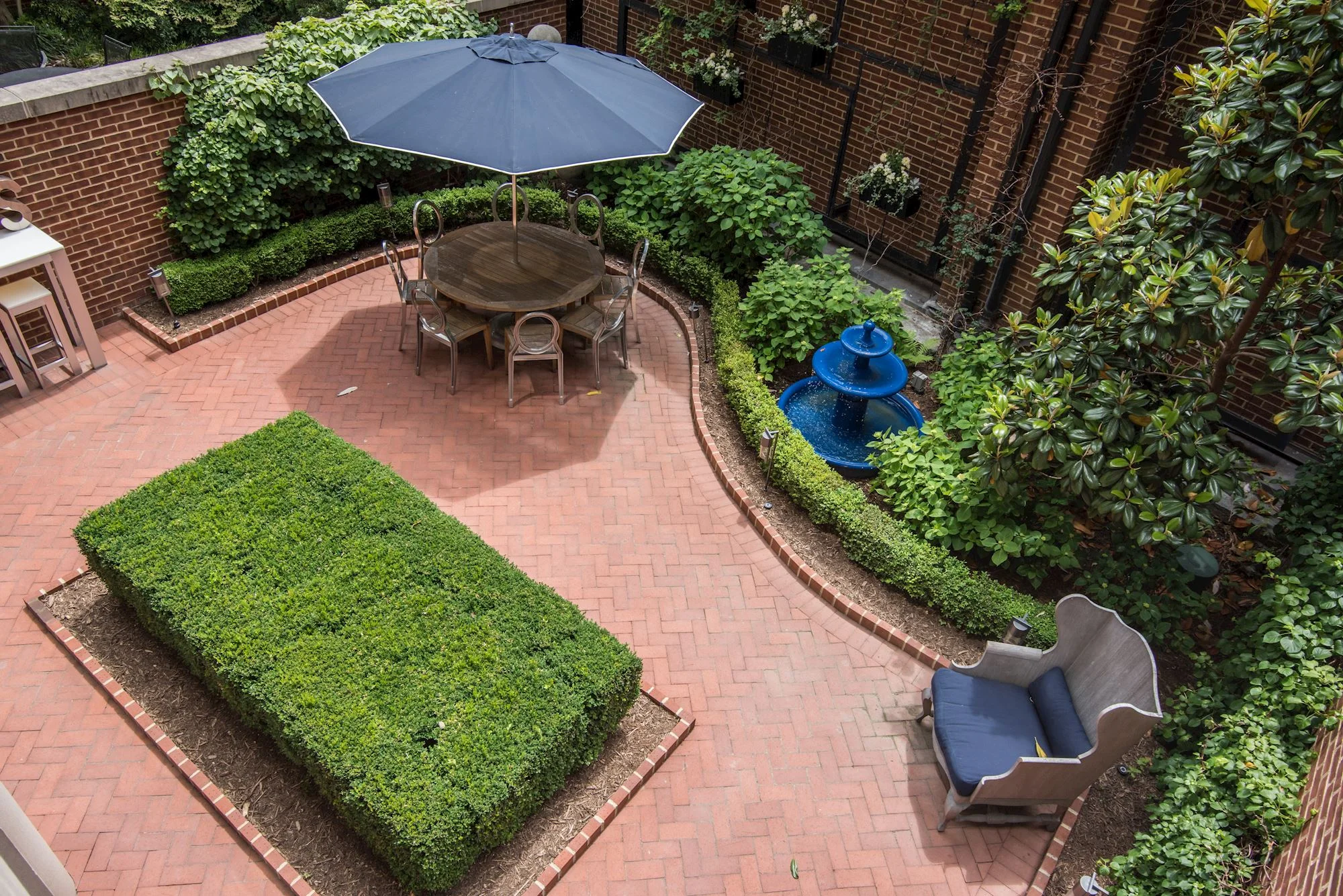 Exquisitely Landscaped Private Garden