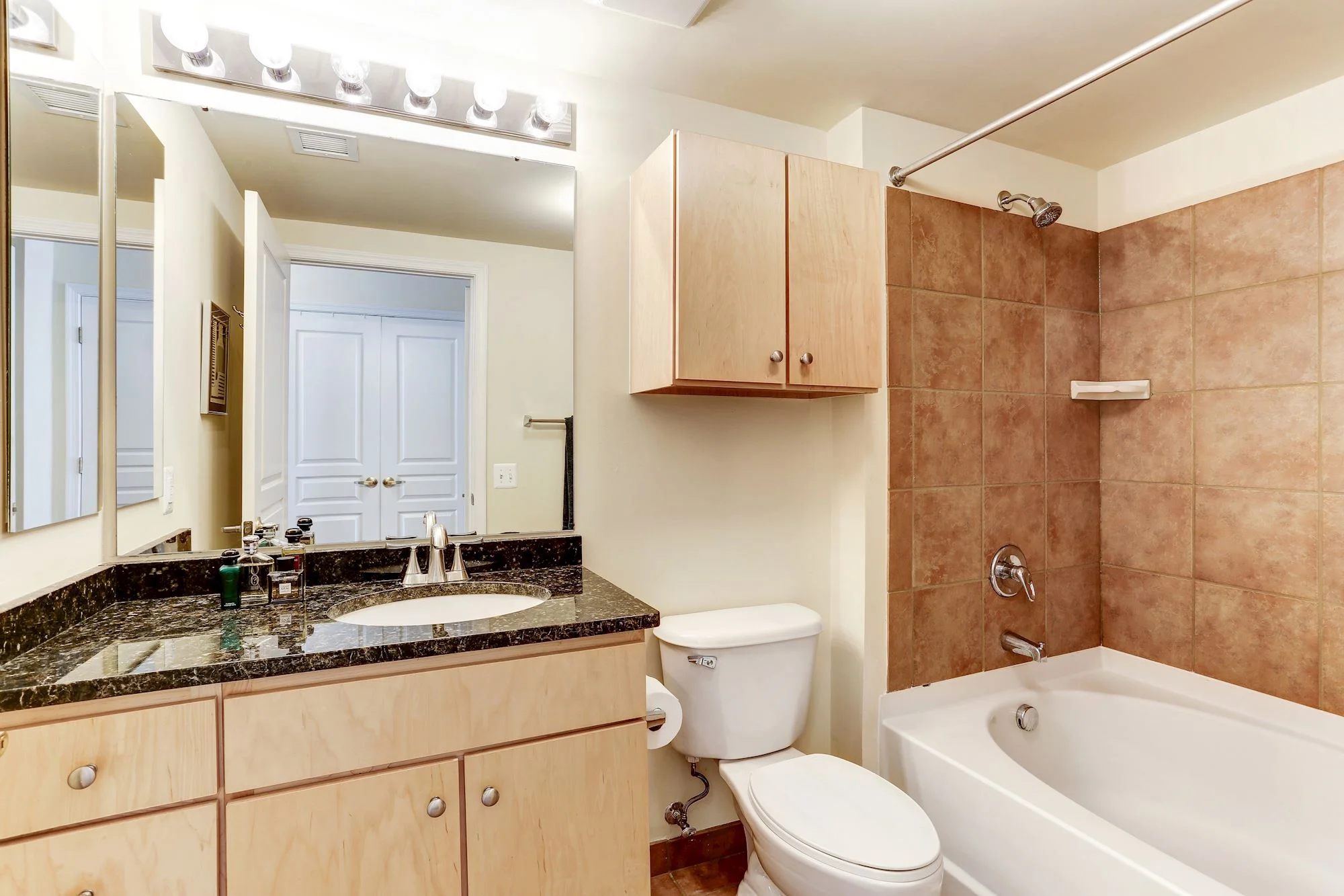 En-Suite Master Bathroom