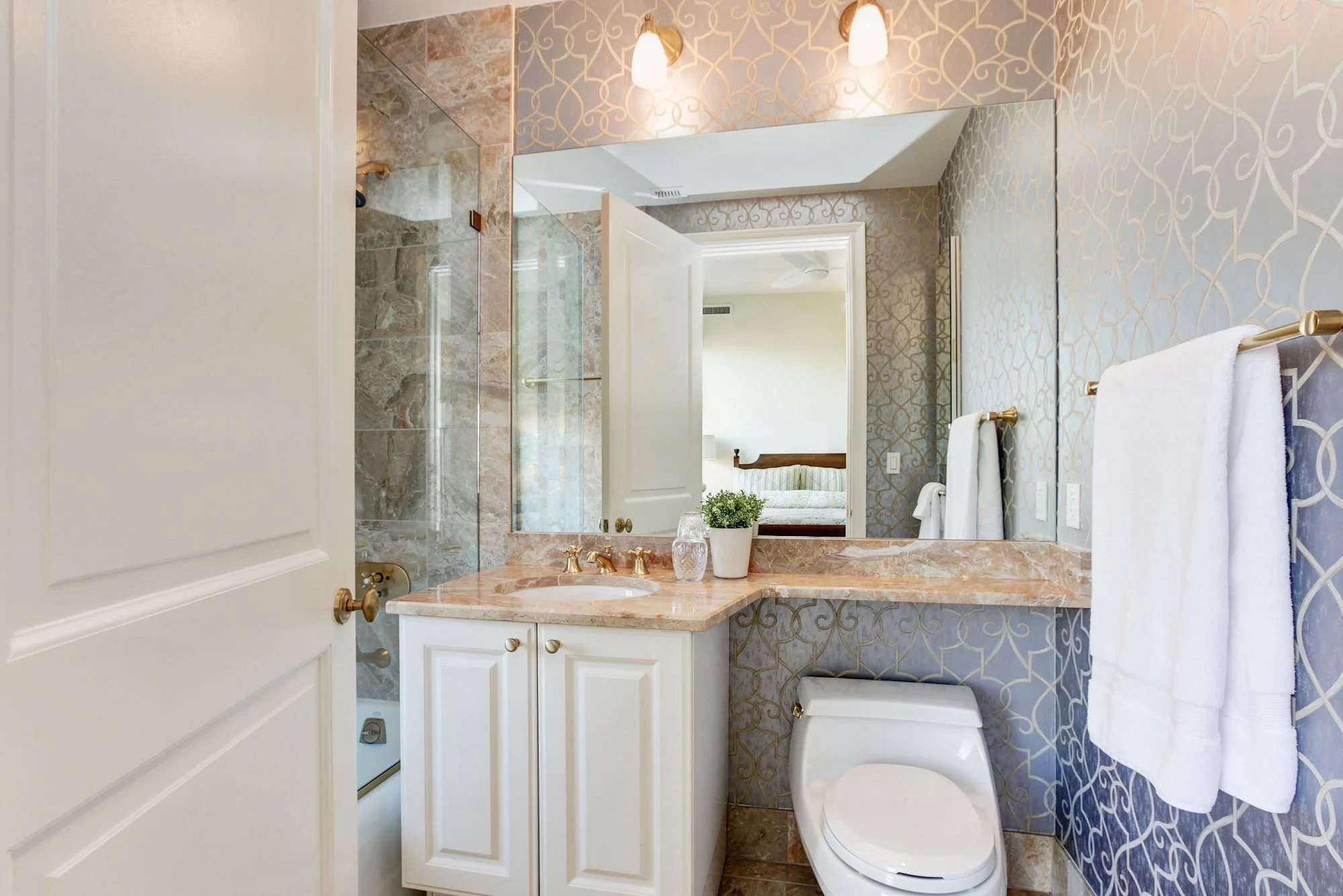 Bedroom Three’s En Suite Bathroom