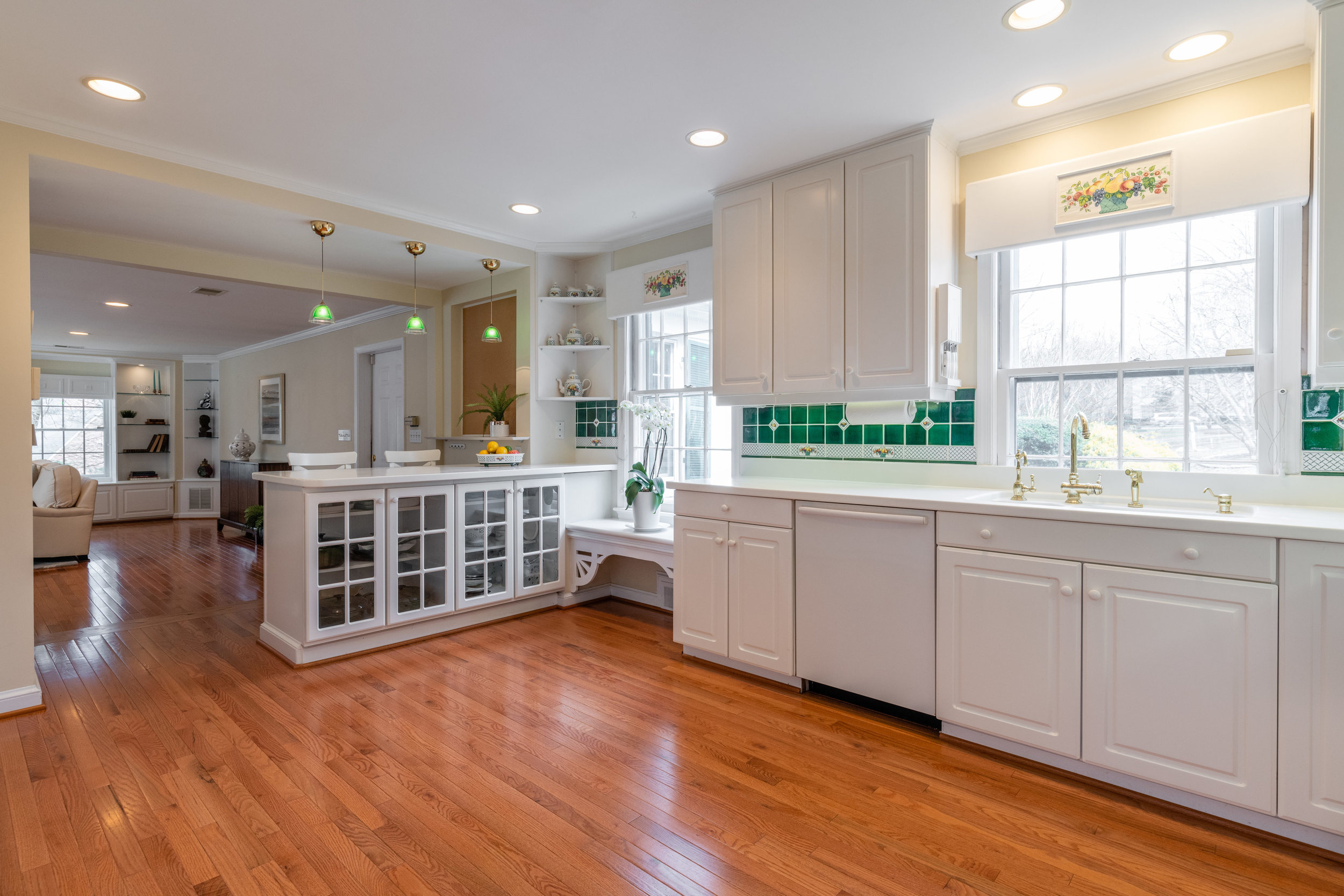Spacious Kitchen features Breakfast Bar