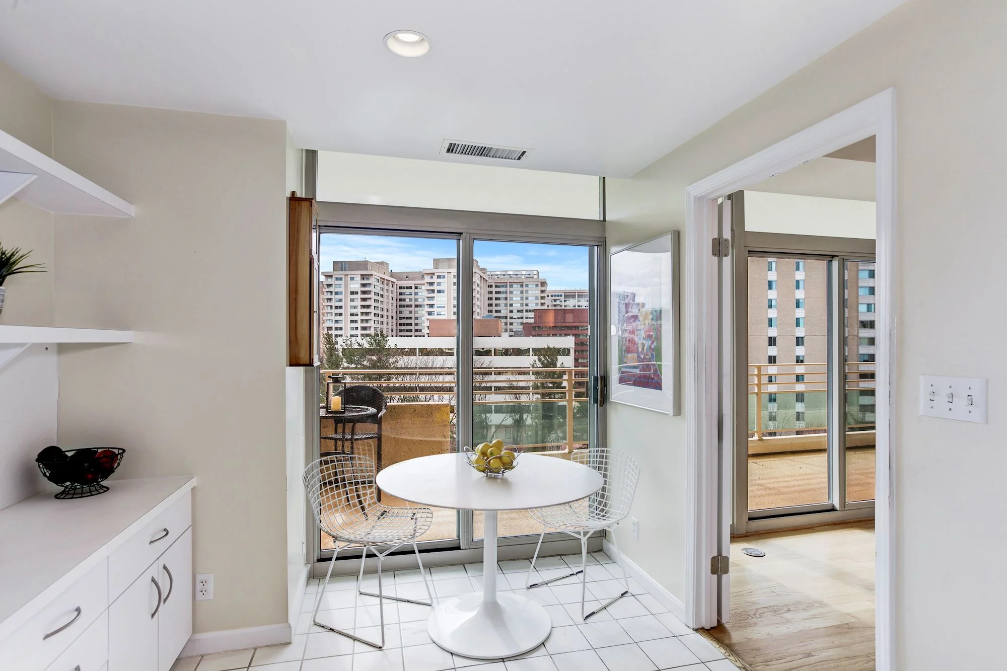 Cheerful Informal Dining Area