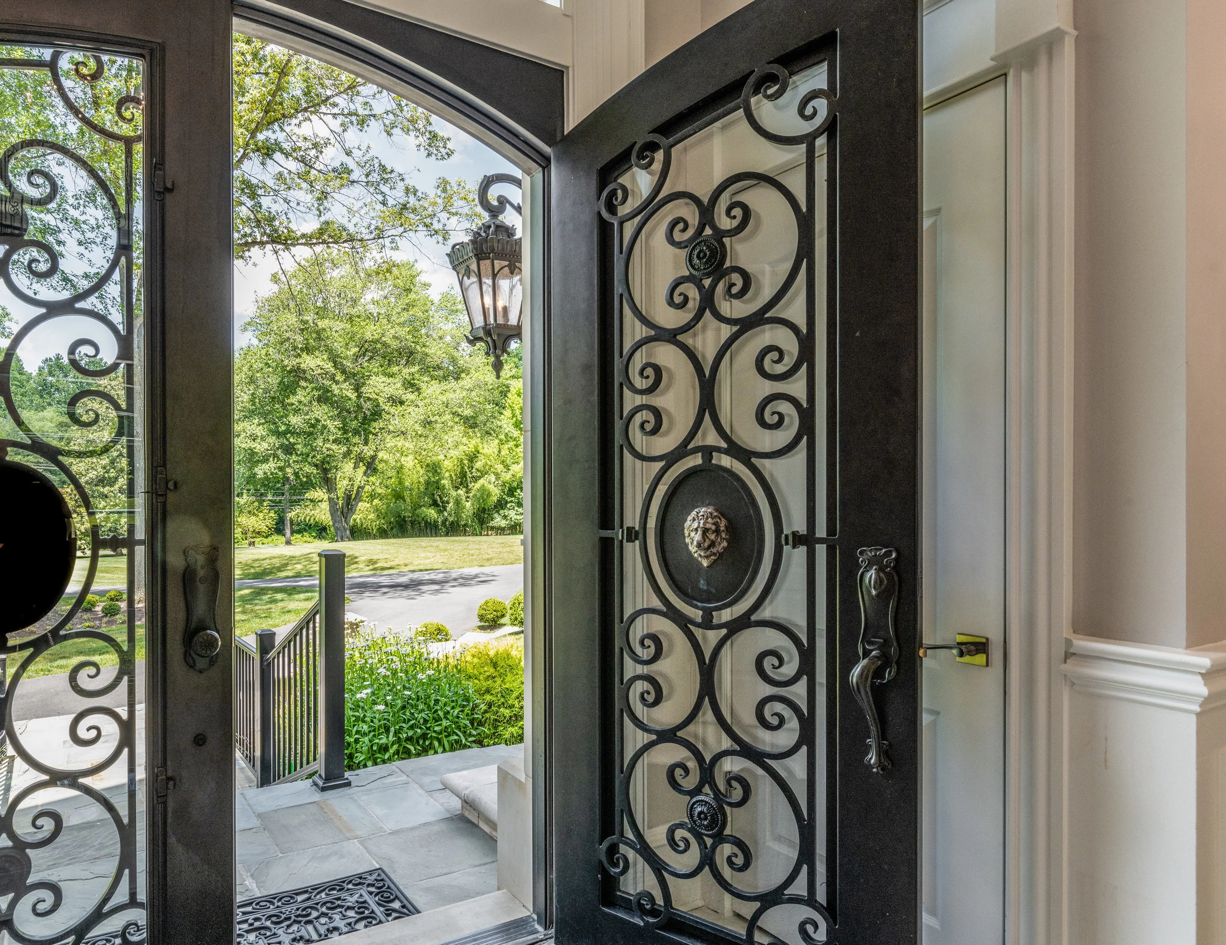 Welcome to 725 Springvale Road