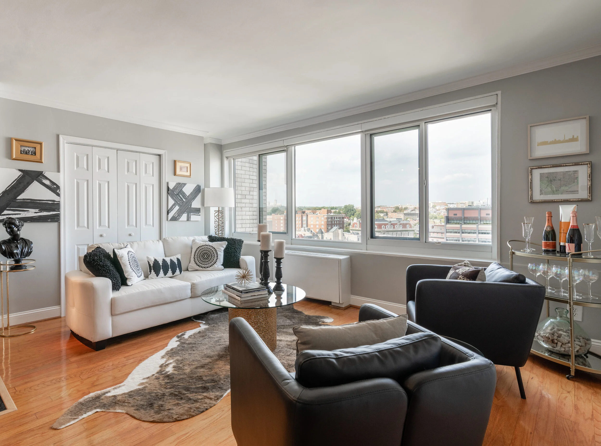 1.) Skytop views from all Living Areas