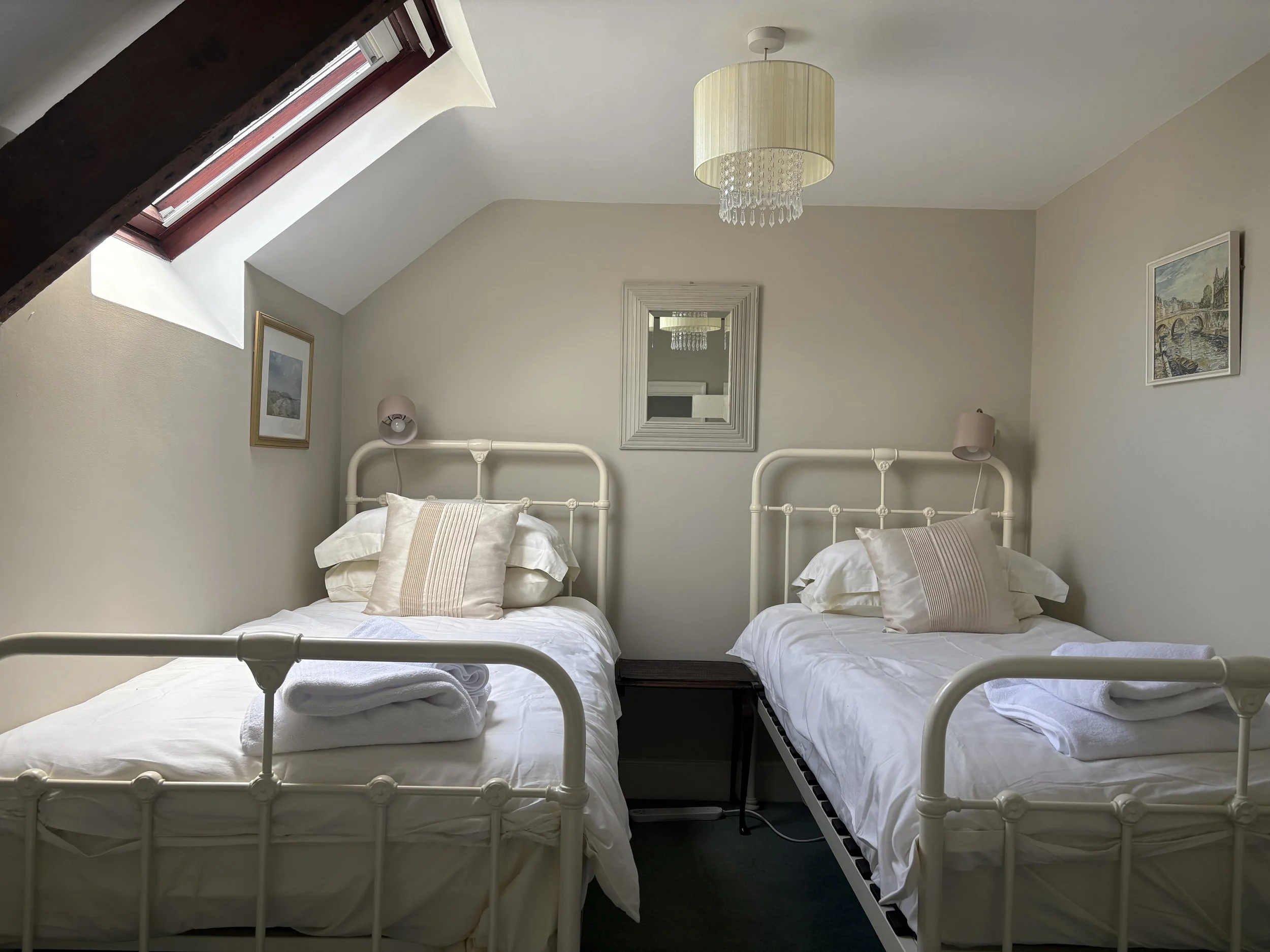 Bedroom 2 Beds.jpeg