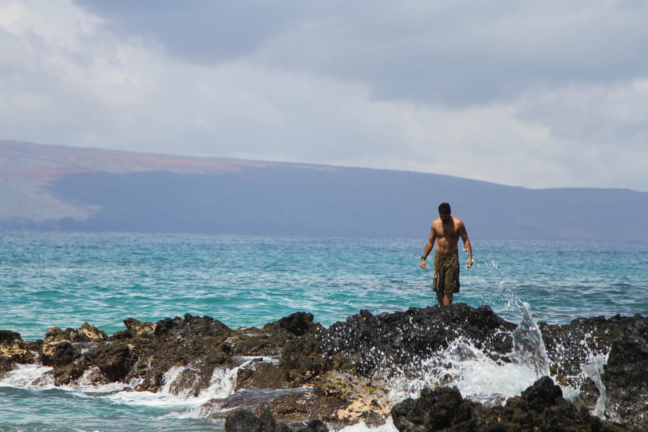 Kainoa on the rocks