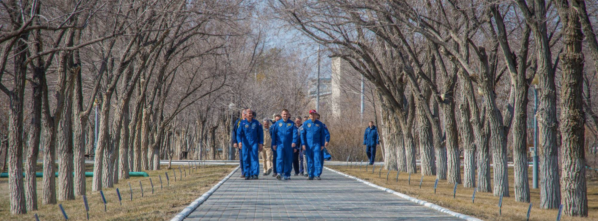 Expedition 47/48 crew on the Avenue of the Cosmonauts before launch. Photo Credit: Roscosmos