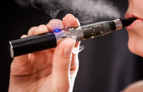 How Does Vaping Affect Oral Health? 