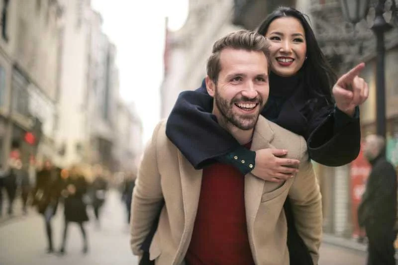 What Procedures Are Done During a Smile Makeover?