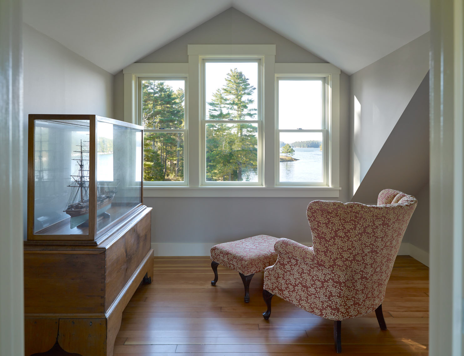 NEW MEADOWS RETREAT Second floor reading nook