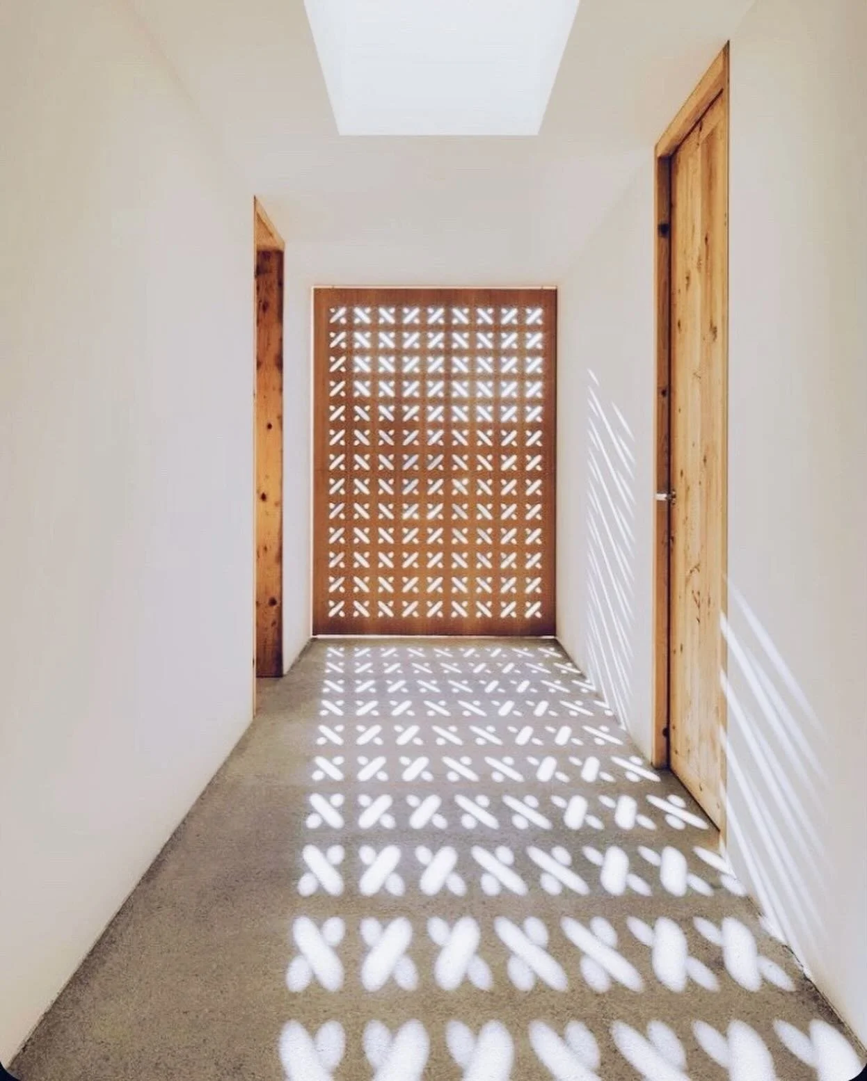 A moment for modernism #architecture #inspo

1,2,3,4 or 5? Comment👇🏼 your favourite 
-
-
-
-
#architecturaldesign #modernism #modernistarchitecture #brutalismarchitecture #interiordesign #londoninteriorsesigner #orlyinspo #orlyprojects #seventiesar