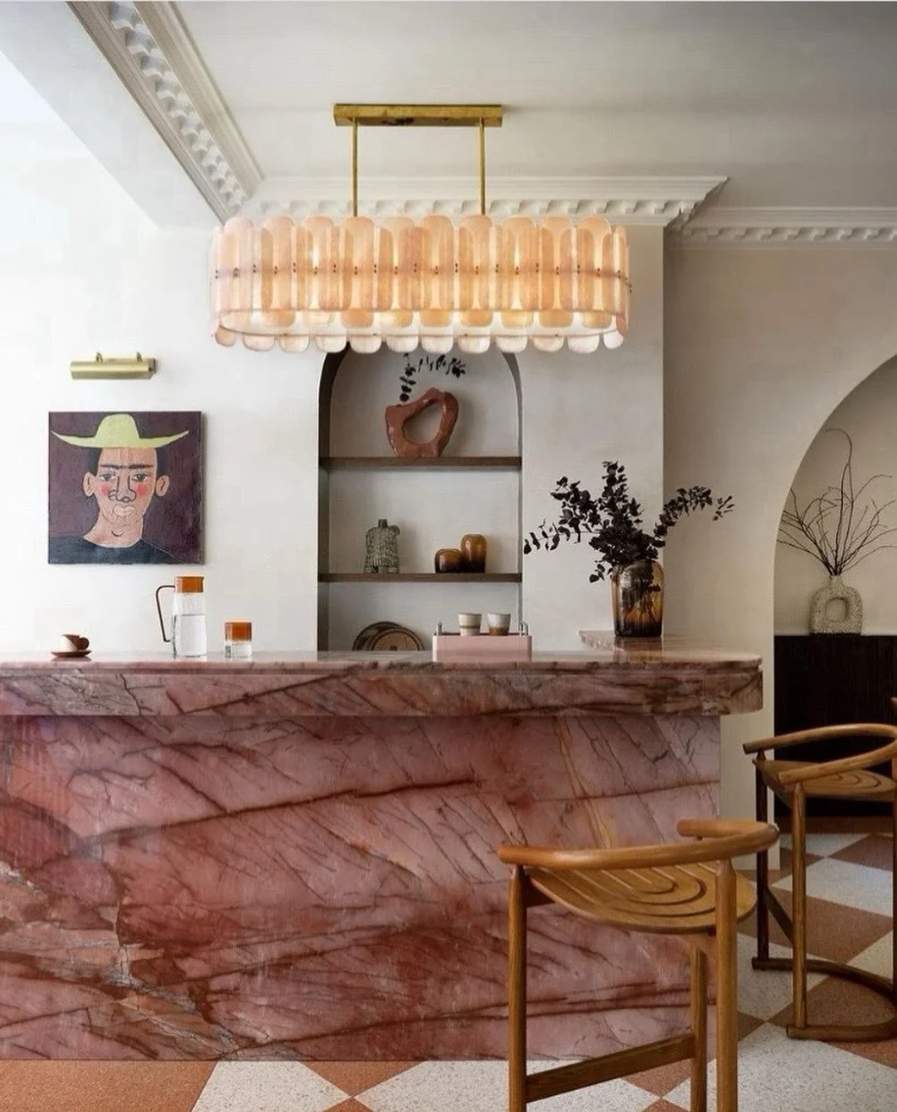 Inspo ✨

Very much inspired by the work of @designandthat on the design of this boutique London salon @limozlogli 

Exquisite use of colour and materials, beautiful coving and quirky artwork. Truly charming ✨
-
-
-
-
#interiordesign #londoninteriorde