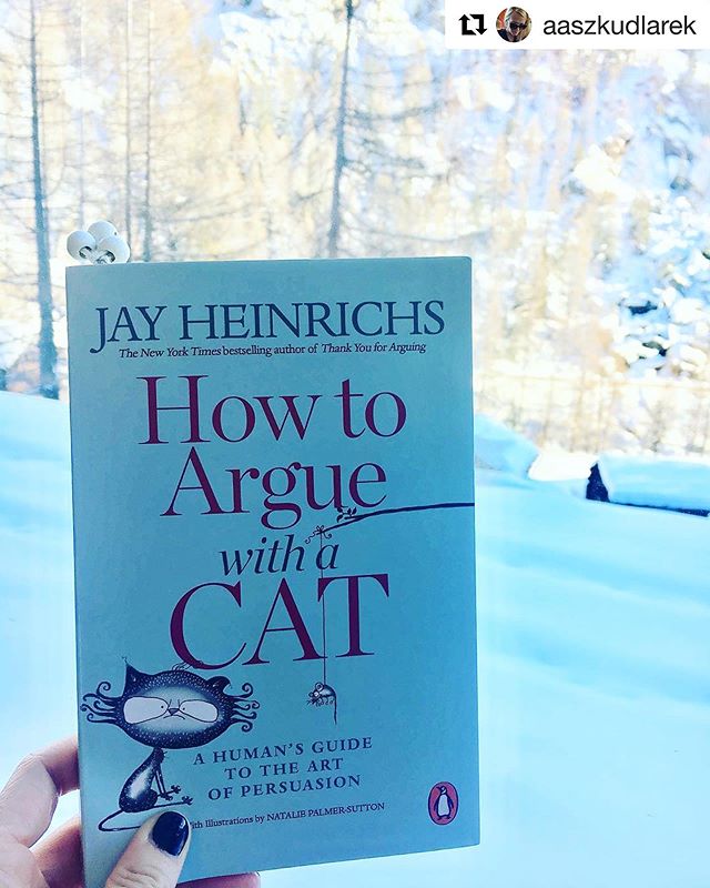 #Repost @aaszkudlarek ❤️❤️❤️❤️❤️
・・・
Always have something to read when traveling 🧳 #howtoarguewithacat #howto #influence #persuade #swissalps #artofpersuasion #jayheinrichs #bookstagram #books #reading #travelling #catsofinstagram #cats #teacher #t