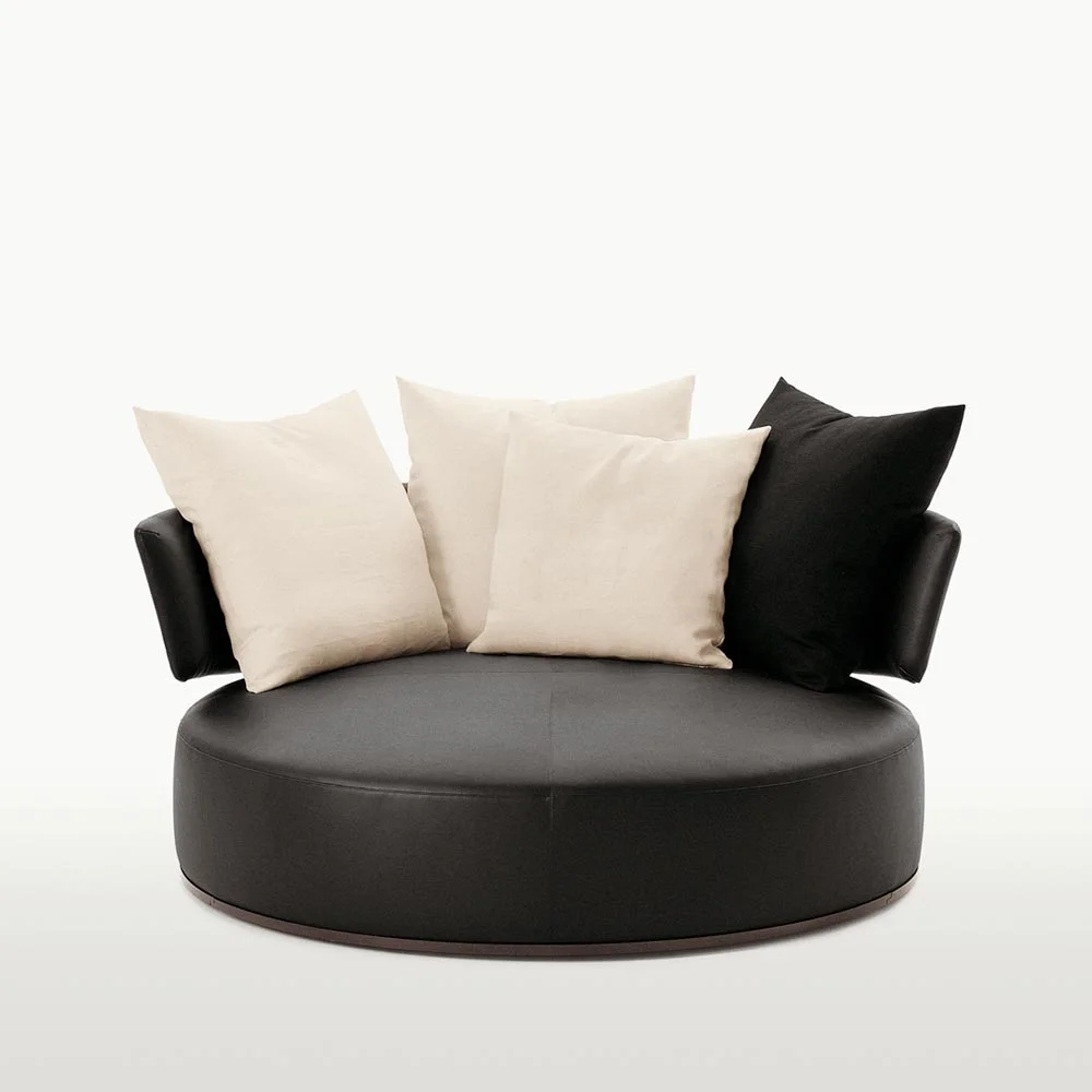 <big><big><b>Amoenus</b><br><i>Maxalto</i></big></big>