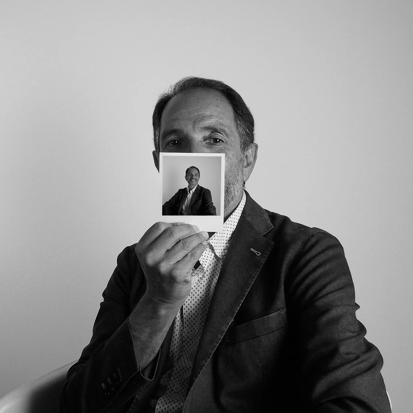 L'Architetto Vittorio Battaglia il 22 Aprile inaugura Natural Chaos , il primo SPAZIO PVT .