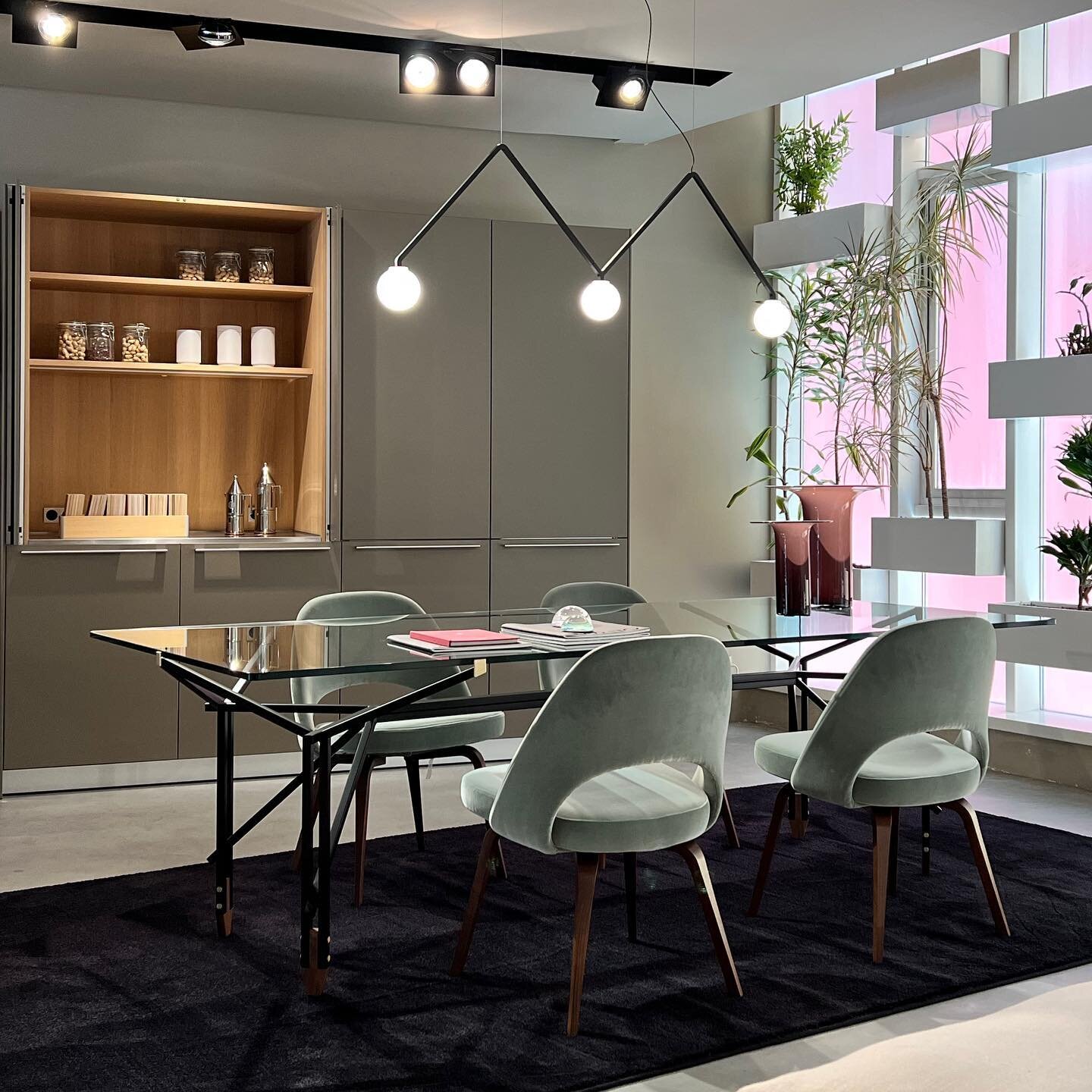 Show-room 
.
.
.
.
.
.
.
.
#cassinaofficial
#knoll
#bulthaup
#showroom
#interiordesign
#forniture
#contemporarydesign
#moderndesign
#interiors
#design
#madeinitaly
#designinnovation
#designesterni 
#designispiration 
#arredamento 
#homedesign 
#archi