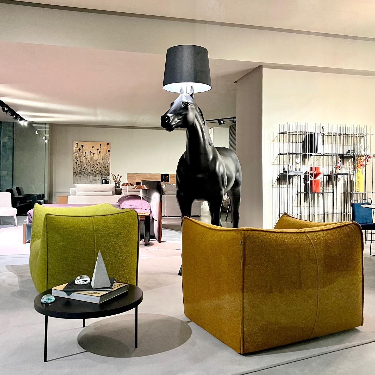 Le Bambole - Mario Bellini 
.
.
.
.
.
.
.
.
#bebitalia
#lebambole
#mariobellini
#showroom
#interiordesign
#forniture
#contemporarydesign
#moderndesign
#interiors
#design
#madeinitaly
#designinnovation
#designesterni 
#designispiration 
#arredamento 
