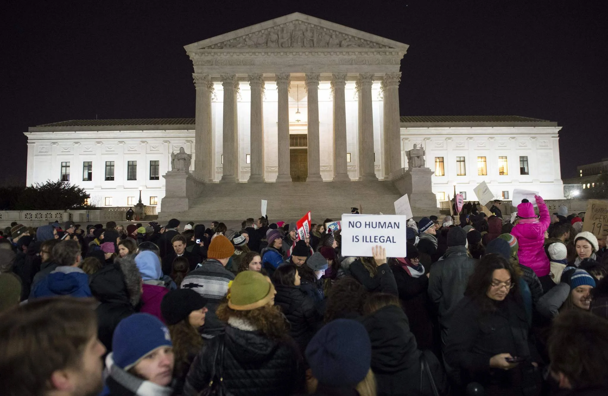 supreme-court-travel-ban-20171204.jpg