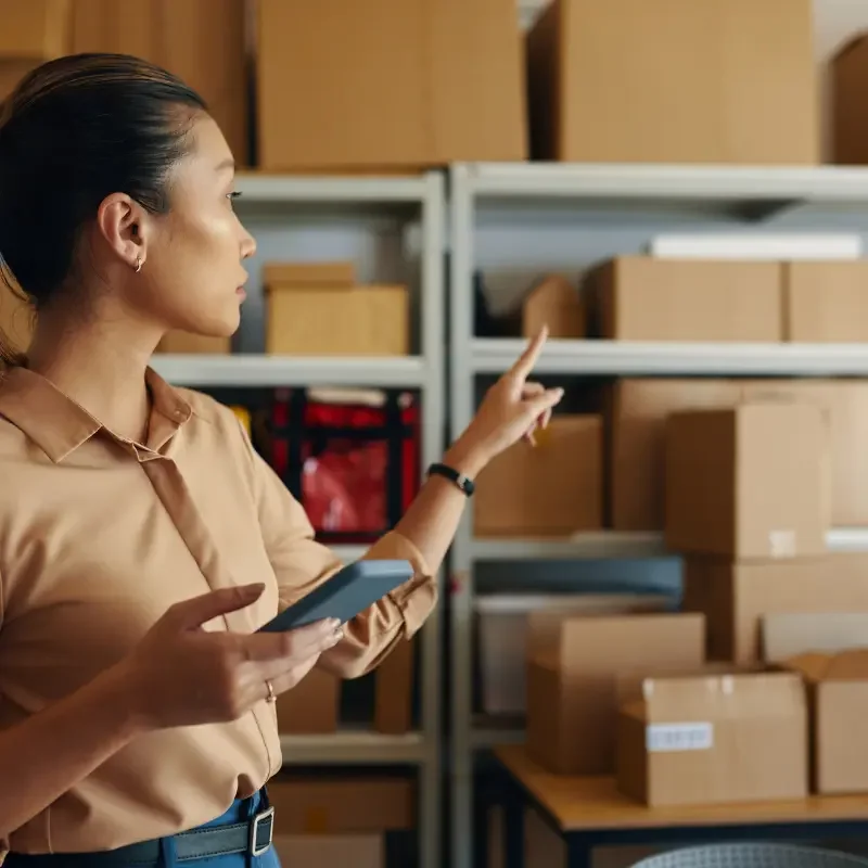 HEROSHE | Naming ● Brand strategy ● Website consultation ● Marketing & Branding collateral design