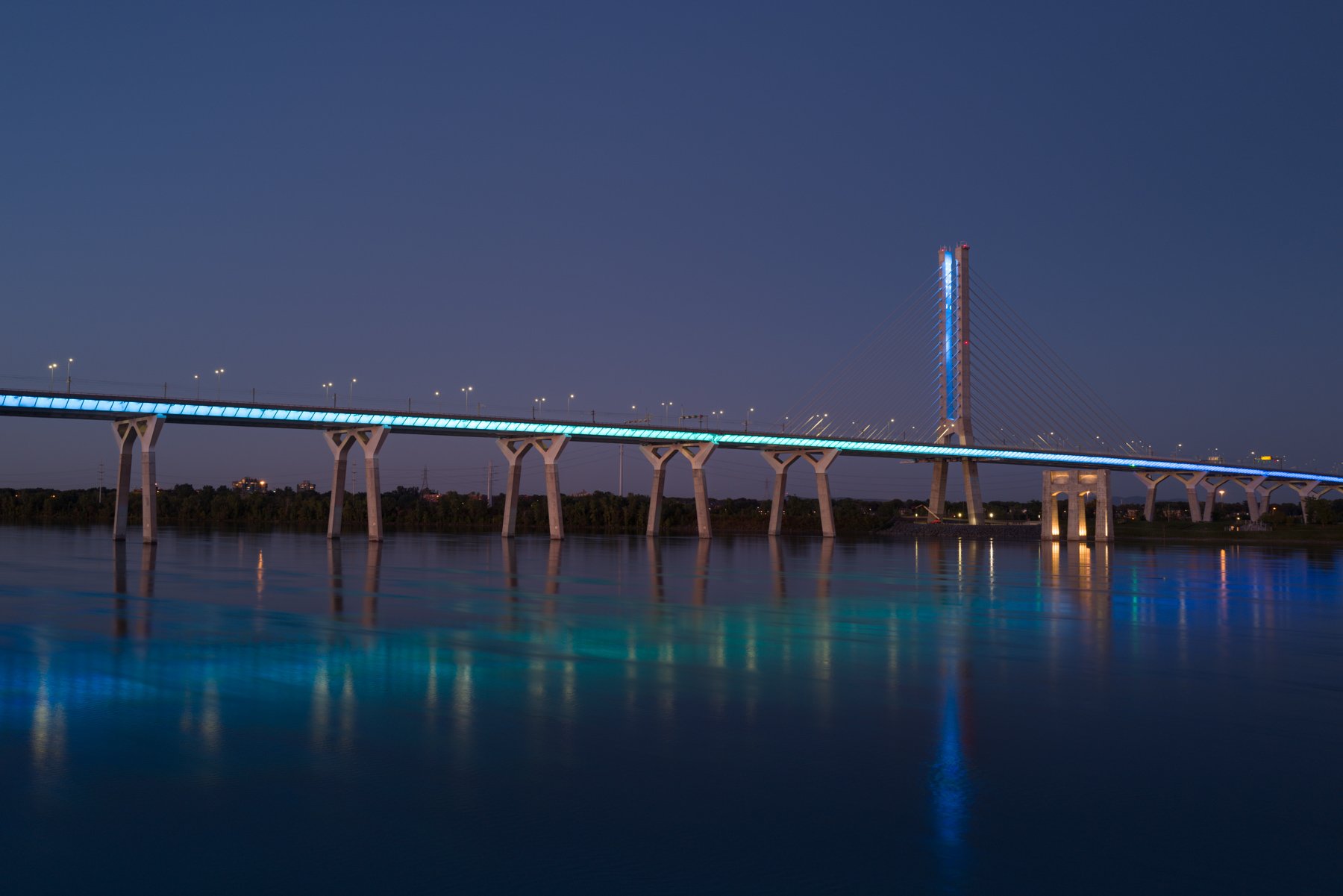 Thierry-Cerpolet_Bridges_Blue-Hour-Bridge.jpg