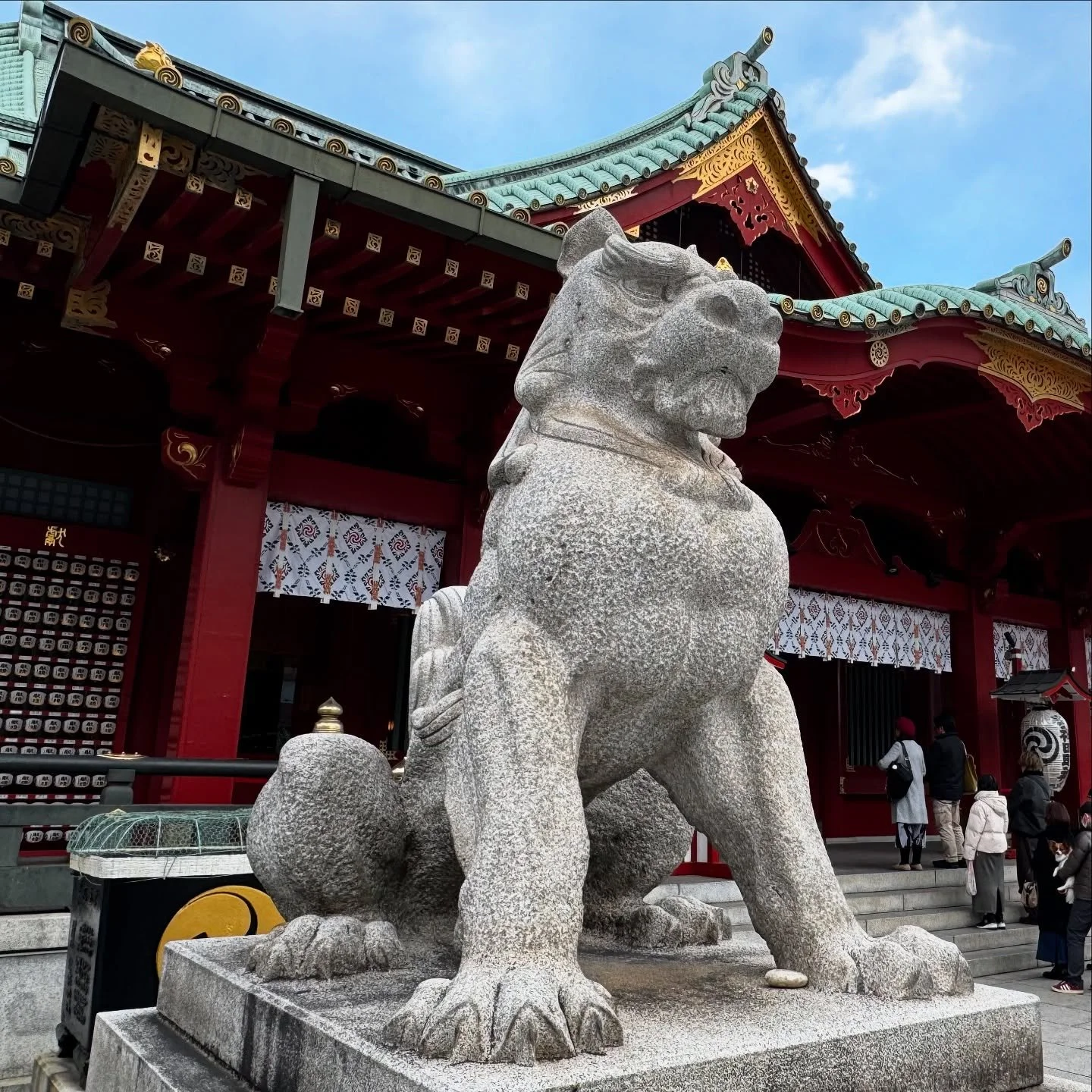 Lion at the Kanda Shrine #kanda #lion #statue