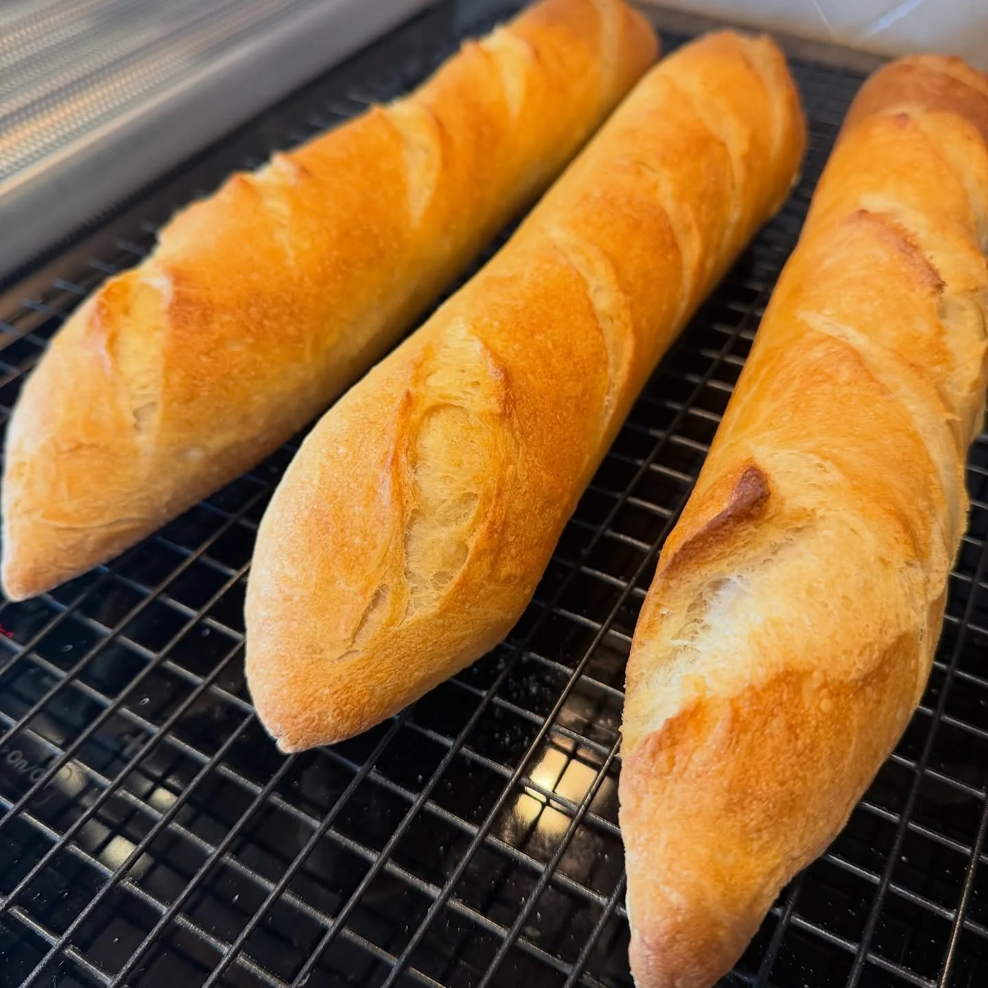 Who is willing to brave the cold for a fresh baguette? #bread #breadmaking #baguettes