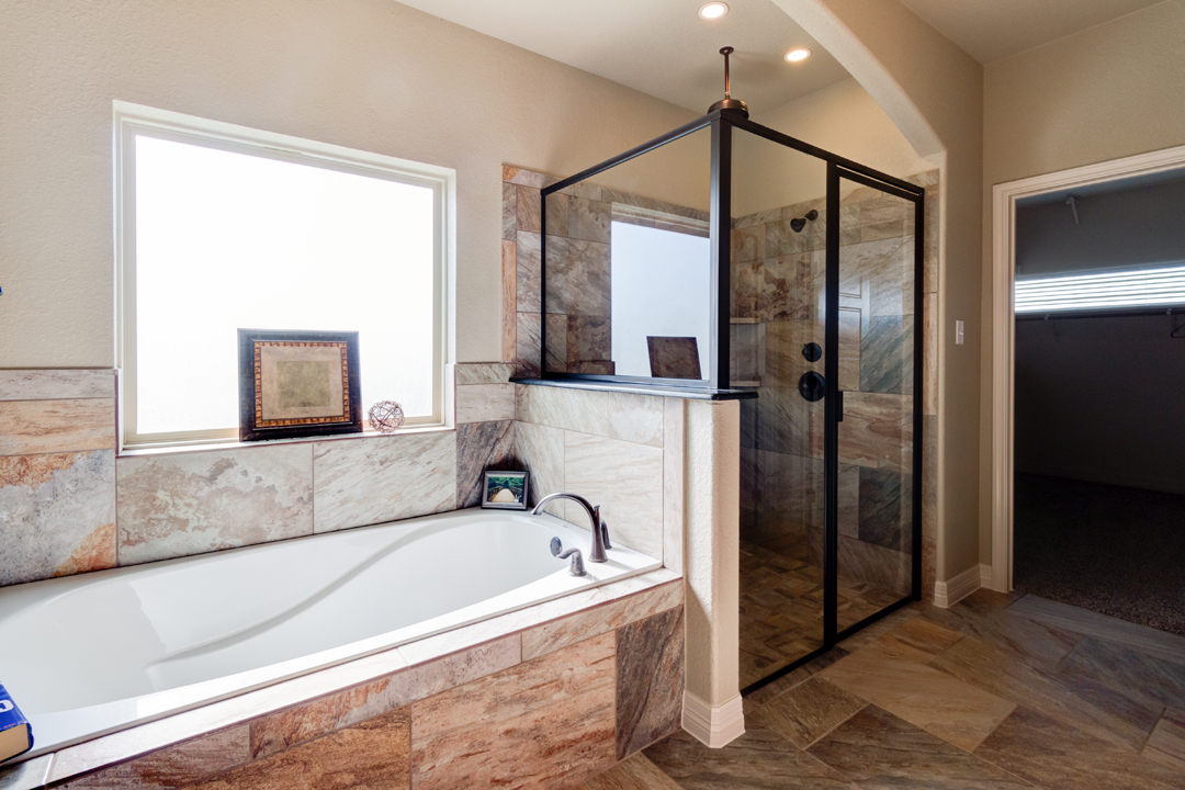 Owners suite bath 2.jpg