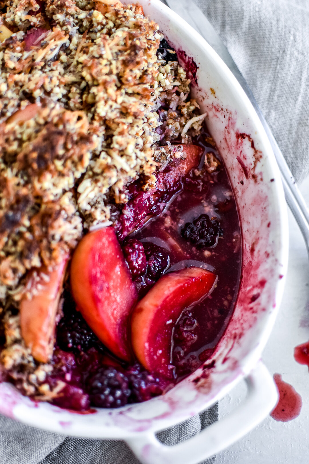 SPICED APPLE BERRY BREKKY CRUMBLE