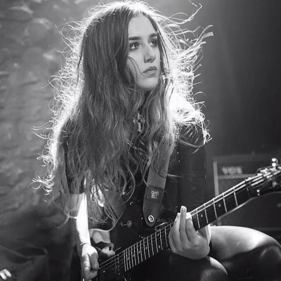 Holly Henderson_Guitar Triller.jpeg