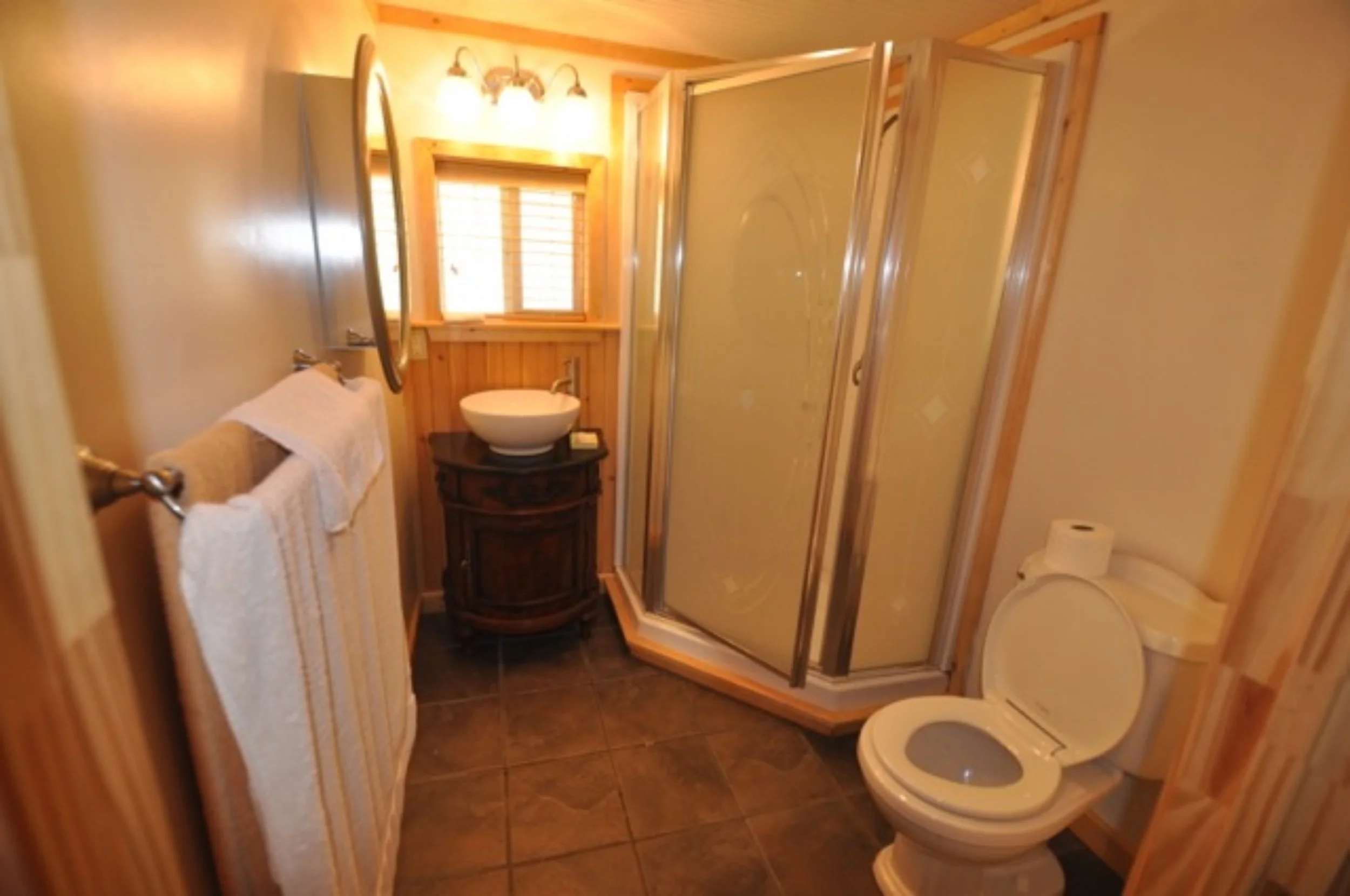 Rivers Edge — Hot Springs Riverfront Cabin Rentals